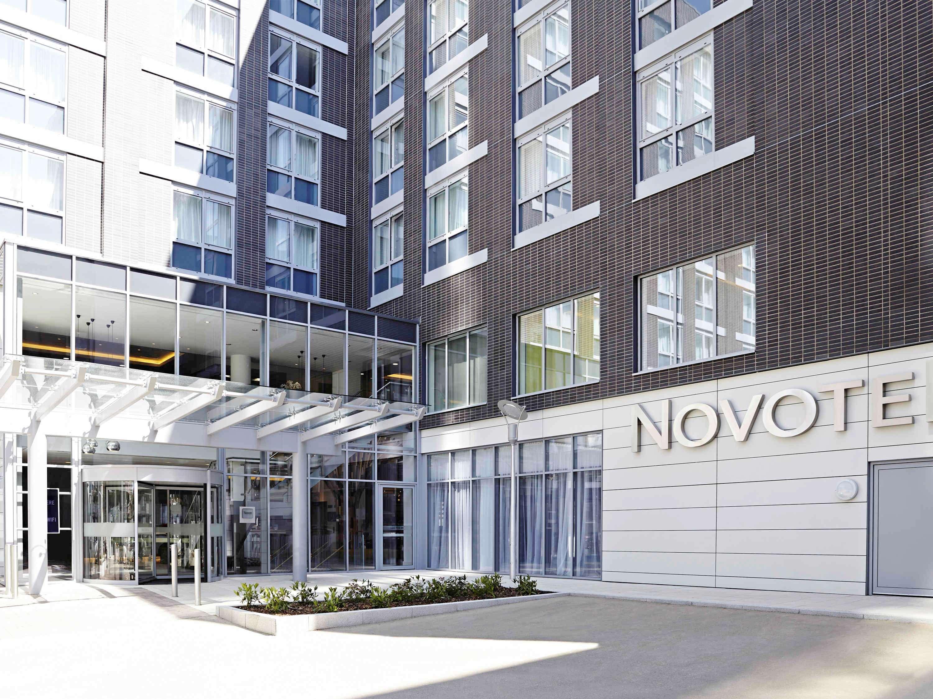 Novotel London Brentford Exterior photo